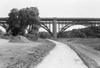 Side view of the Bloor Street Viaduct in 1984. thumbnail